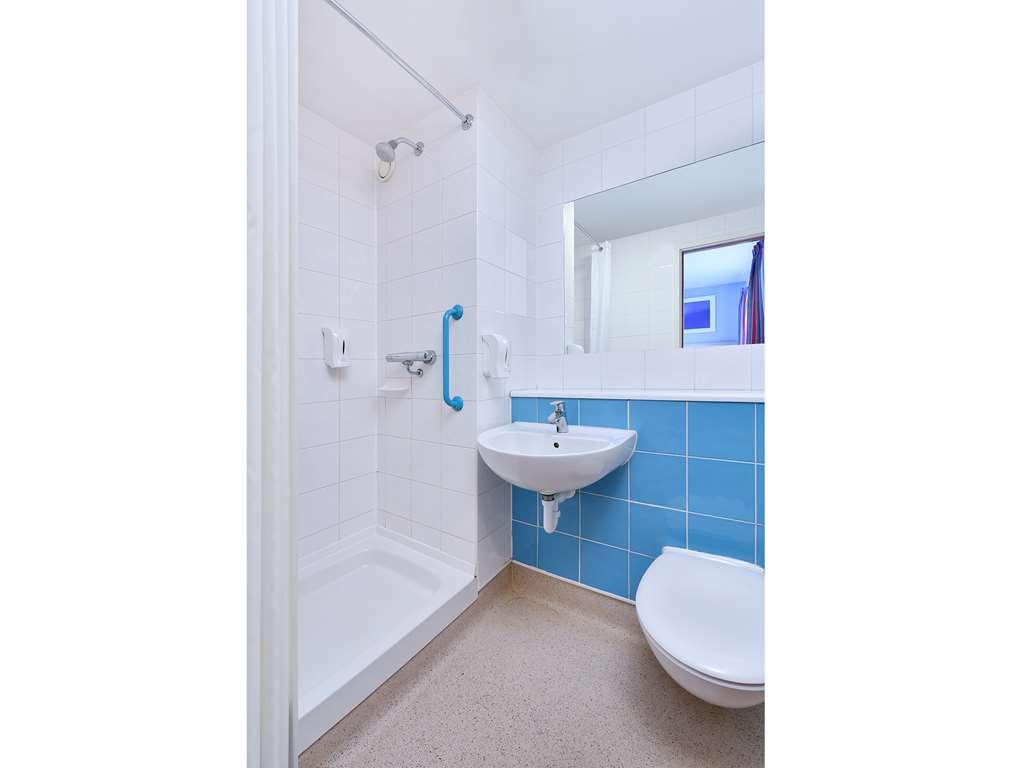 Travelodge Swindon Central Oda fotoğraf