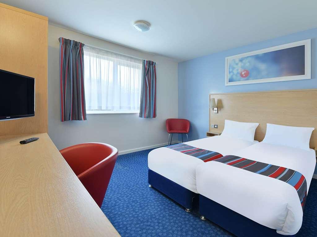 Travelodge Swindon Central Oda fotoğraf