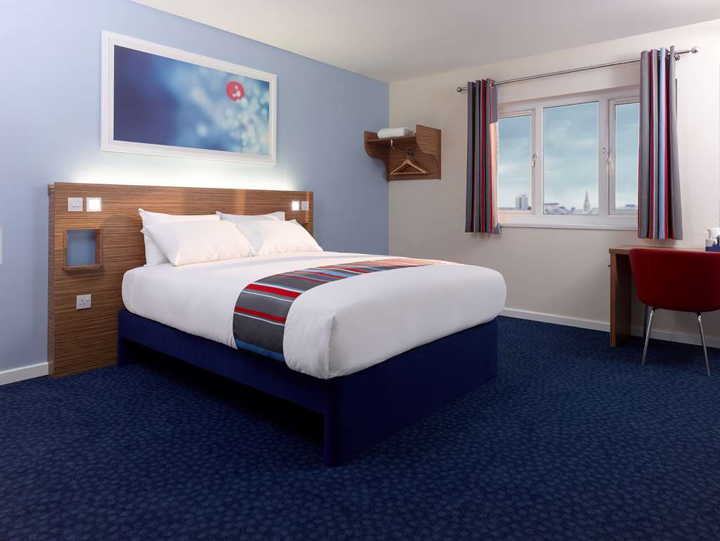 Travelodge Swindon Central Oda fotoğraf