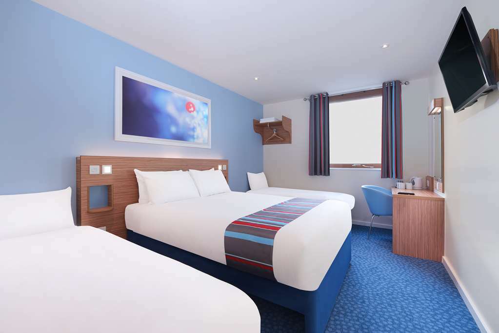 Travelodge Swindon Central Oda fotoğraf